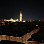 Vista Ghirlandina - Attico Sul Tetto Del Centro Al Settimo Piano Apartament