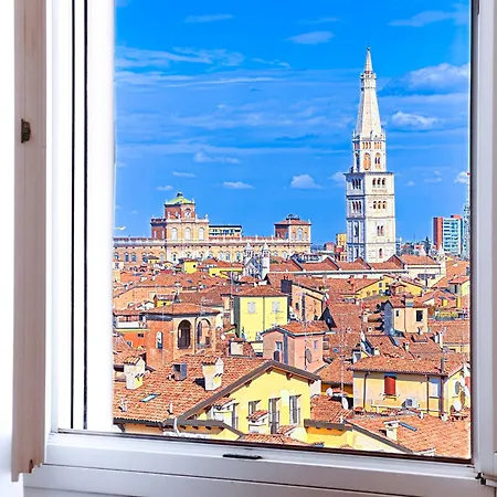 Vista Ghirlandina - Attico Sul Tetto Del Centro Al Settimo Piano * Modena