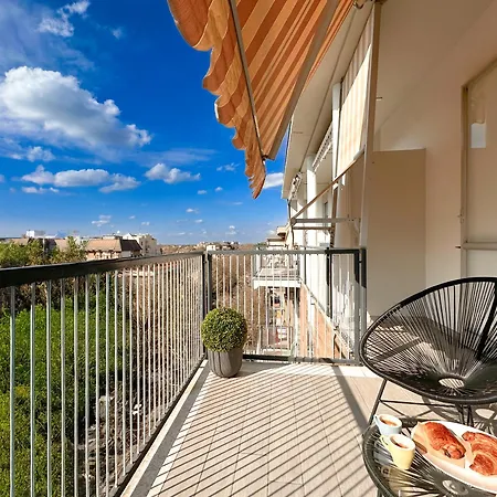 Apartment Vista Ghirlandina - Attico Sul Tetto Del Centro Al Settimo Piano *
