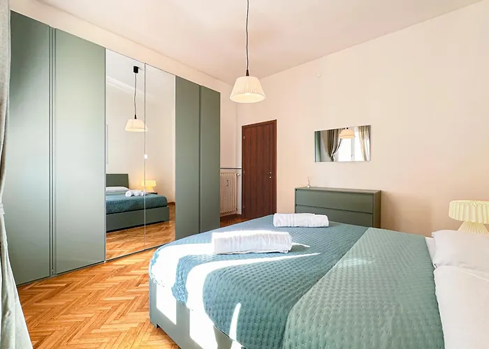 Vista Ghirlandina - Attico Sul Tetto Del Centro Al Settimo Piano Μόντενα